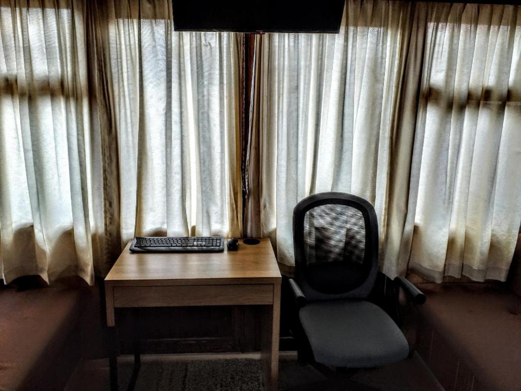 Two Rooms Rustic House - Self Check-In 布加勒斯特 外观 照片