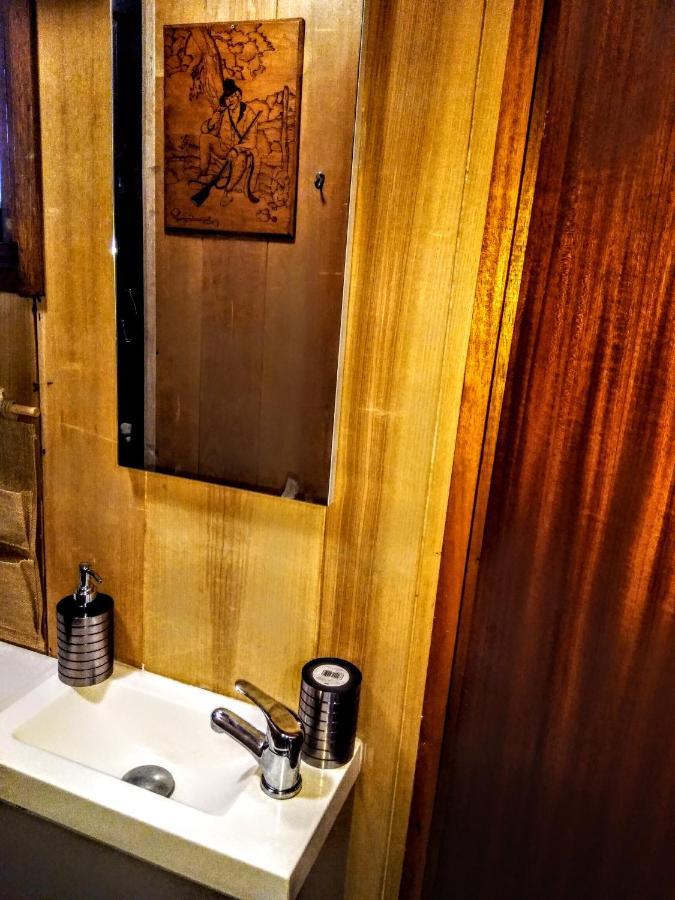 Two Rooms Rustic House - Self Check-In 布加勒斯特 外观 照片