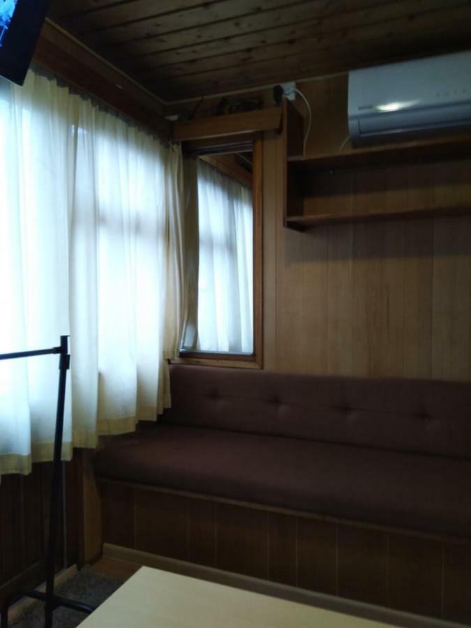 Two Rooms Rustic House - Self Check-In 布加勒斯特 外观 照片