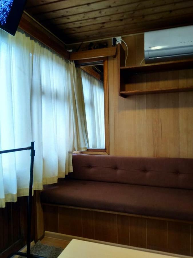 Two Rooms Rustic House - Self Check-In 布加勒斯特 外观 照片
