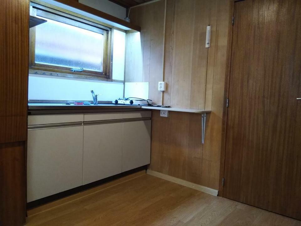 Two Rooms Rustic House - Self Check-In 布加勒斯特 外观 照片